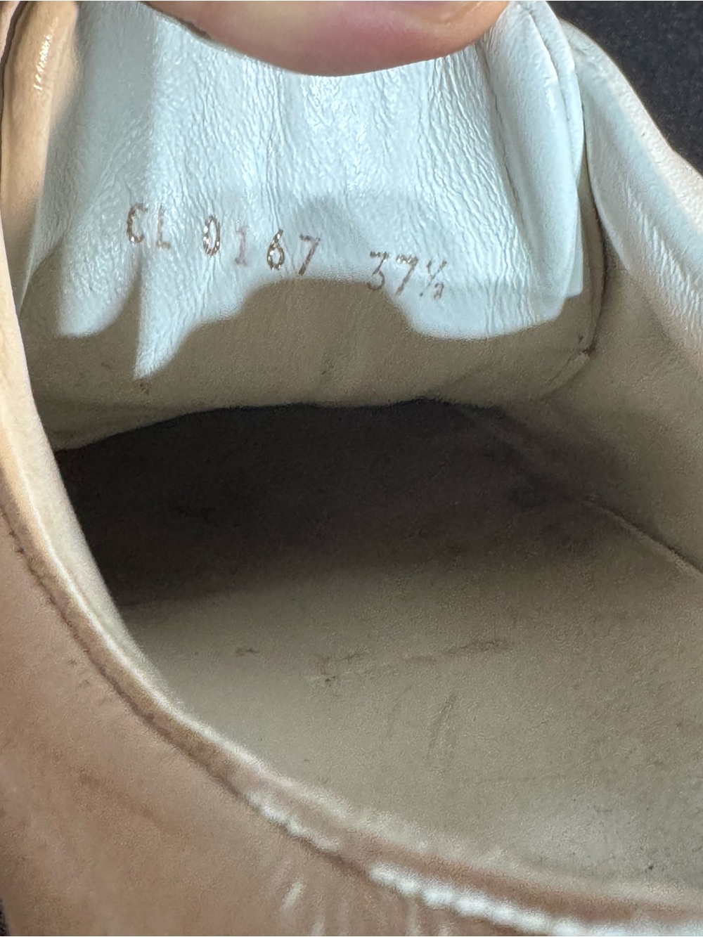 Louis Vuitton women sneakers - Picture 4 of 7